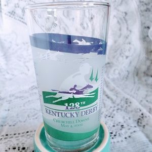 COLLECTIBLE  MAY 4, 2002 KENTUCKY DERBY GLASS 128TH DERBY CHURCHILL DOWNS 5.25"
